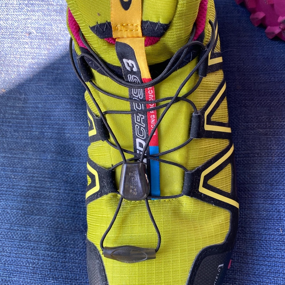 Solomon waterproof cross country running shoes